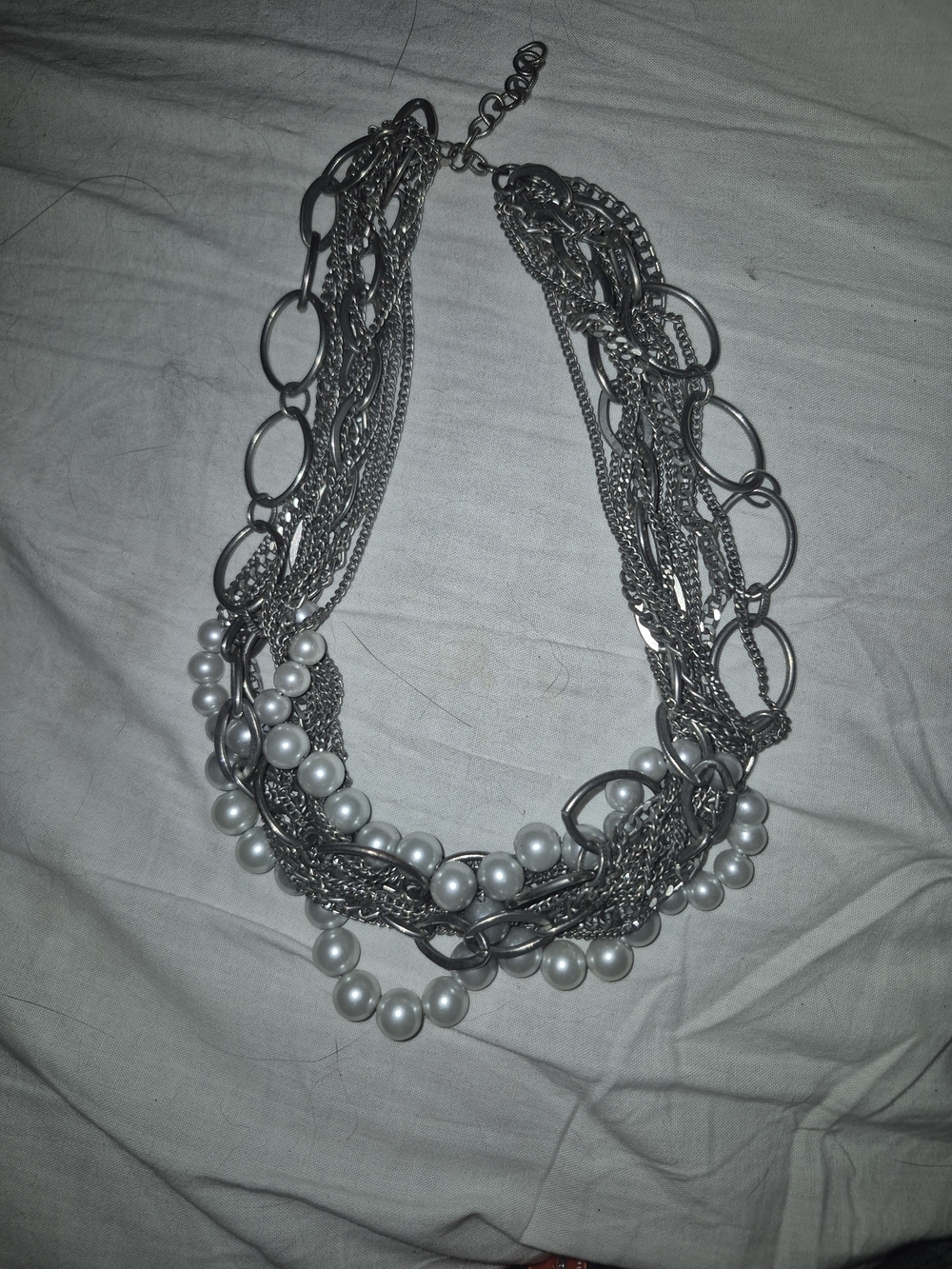 Source Unknown Silver Multi-Chain Necklace with White Pearls